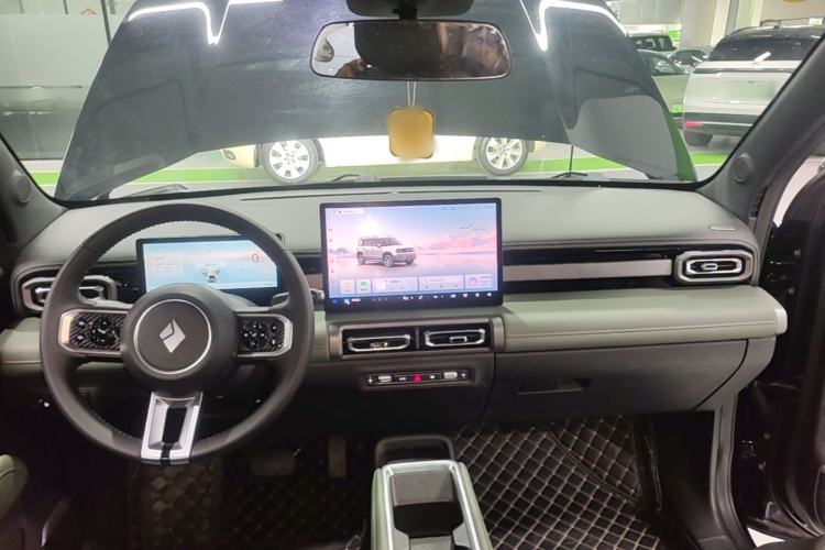 Used Baojun Spark EUV 2026 301km Flagship Edition Center Console