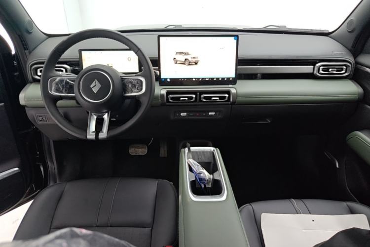 Used Baojun Spark EUV 2026 301km Flagship Edition Center Console