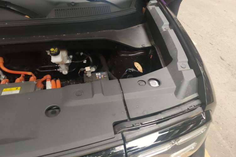 Used Baojun Spark EUV 2026 301km Flagship Edition Engine Bay Left