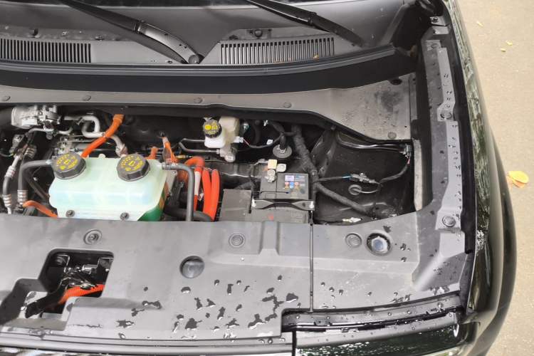 Used Baojun Spark EUV 2026 Model 501km Flagship Edition Engine Bay Left
