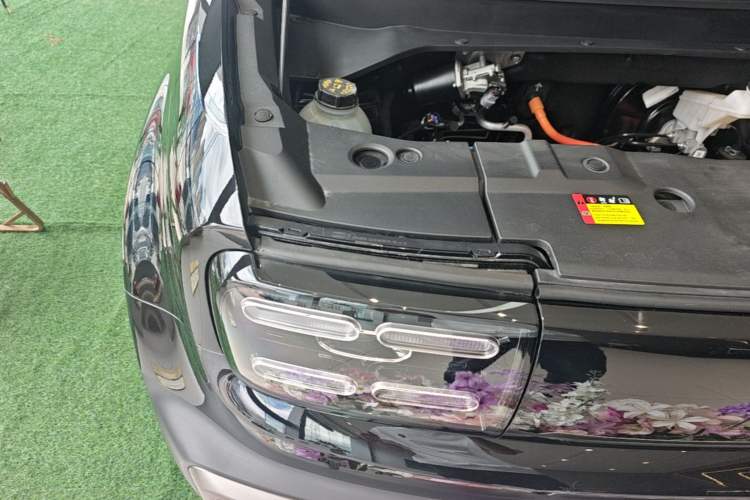Used Baojun Spark EUV 2026 Model 301km Coffee Entrepreneur Edition Engine Bay Right