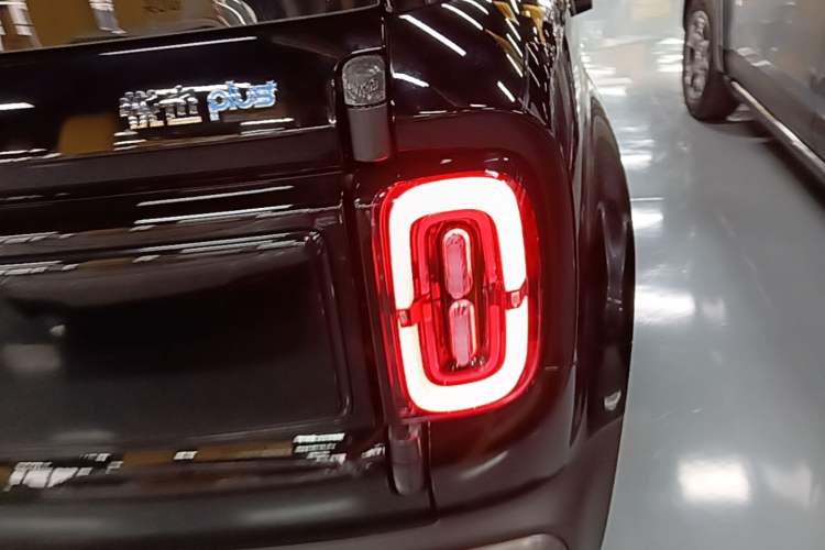 Used Baojun Spark EUV 2026 301km Flagship Edition Exterior 3