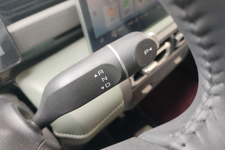 Used Baojun Spark EUV 2026 301km Flagship Edition Gear Lever
