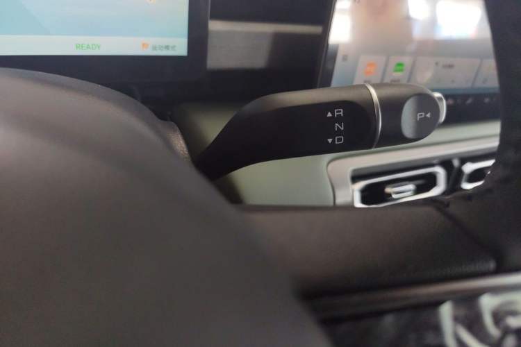 Used Baojun Spark EUV 2026 301km Flagship Edition Gear Lever