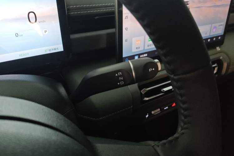 Used Baojun Spark EUV 2026 301km Flagship Edition Gear Lever