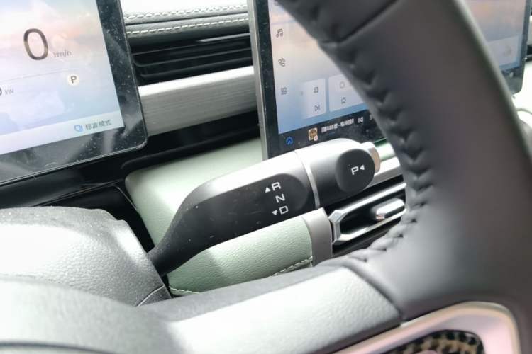 Used Baojun Spark EUV 2026 301km Flagship Edition Gear Lever