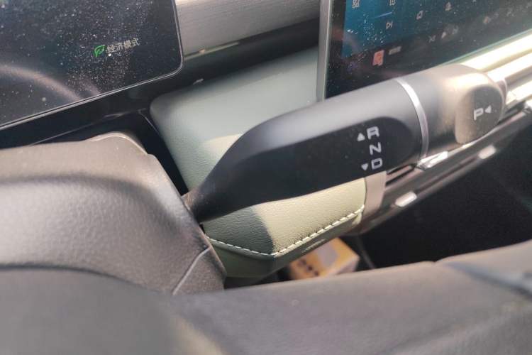 Used Baojun Spark EUV 2026 301km Flagship Edition Gear Lever
