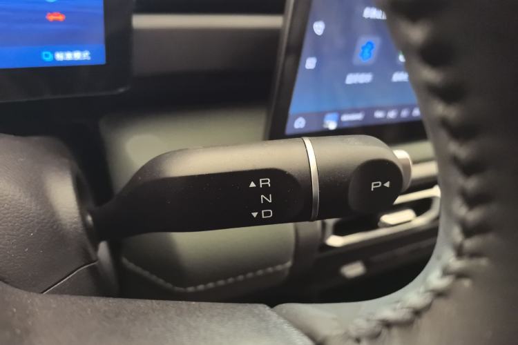 Used Baojun Spark EUV 2026 301km Flagship Edition Gear Lever