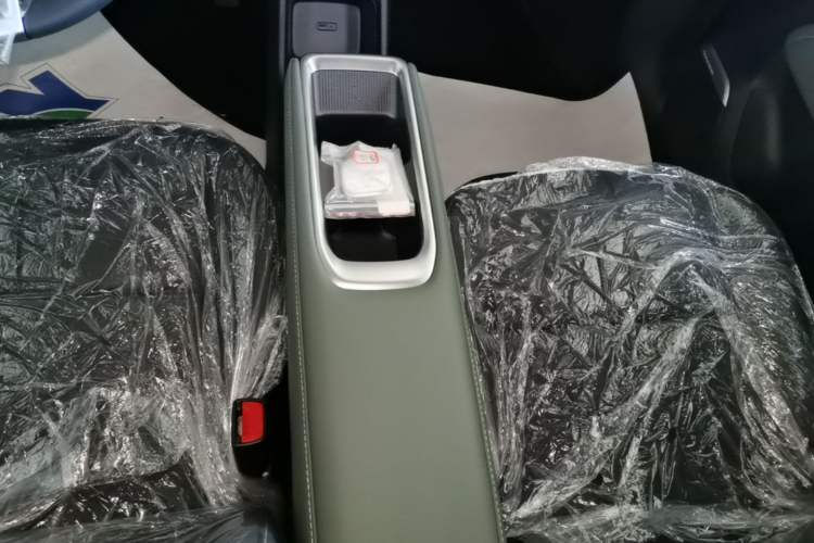 Used Baojun Spark EUV 2026 301km Flagship Edition Gear Lever