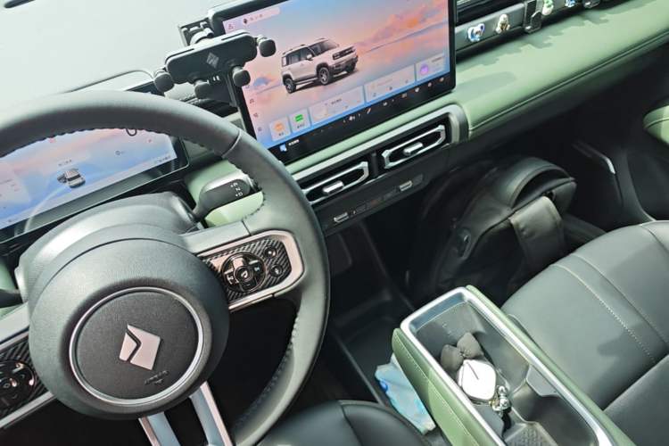Used Baojun Spark EUV 2026 301km Flagship Edition Gear Lever
