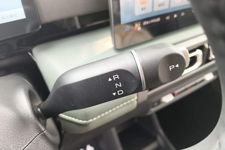 Used Baojun Spark EUV 2026 301km Flagship Edition Gear Lever