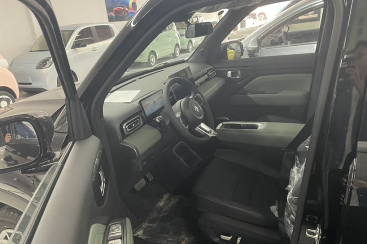 Used Baojun Spark EUV 2026 301km Flagship Edition Interior 2