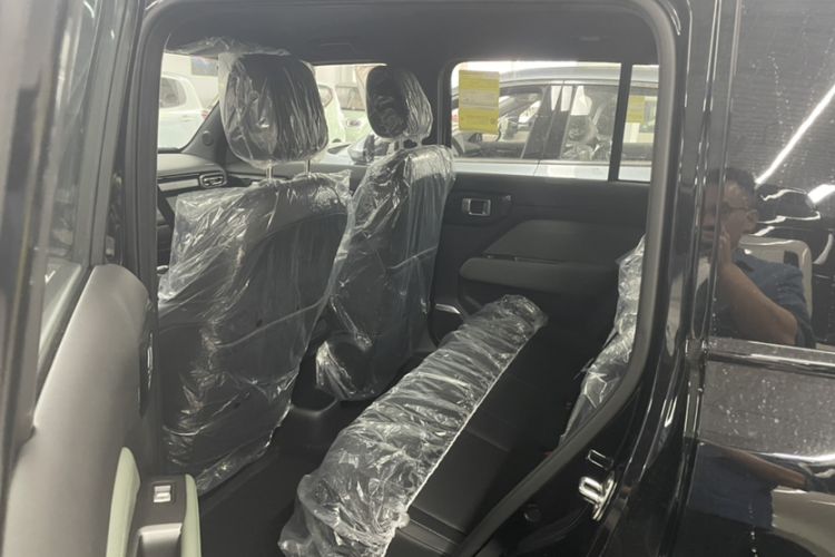 Used Baojun Spark EUV 2026 301km Flagship Edition Interior 3