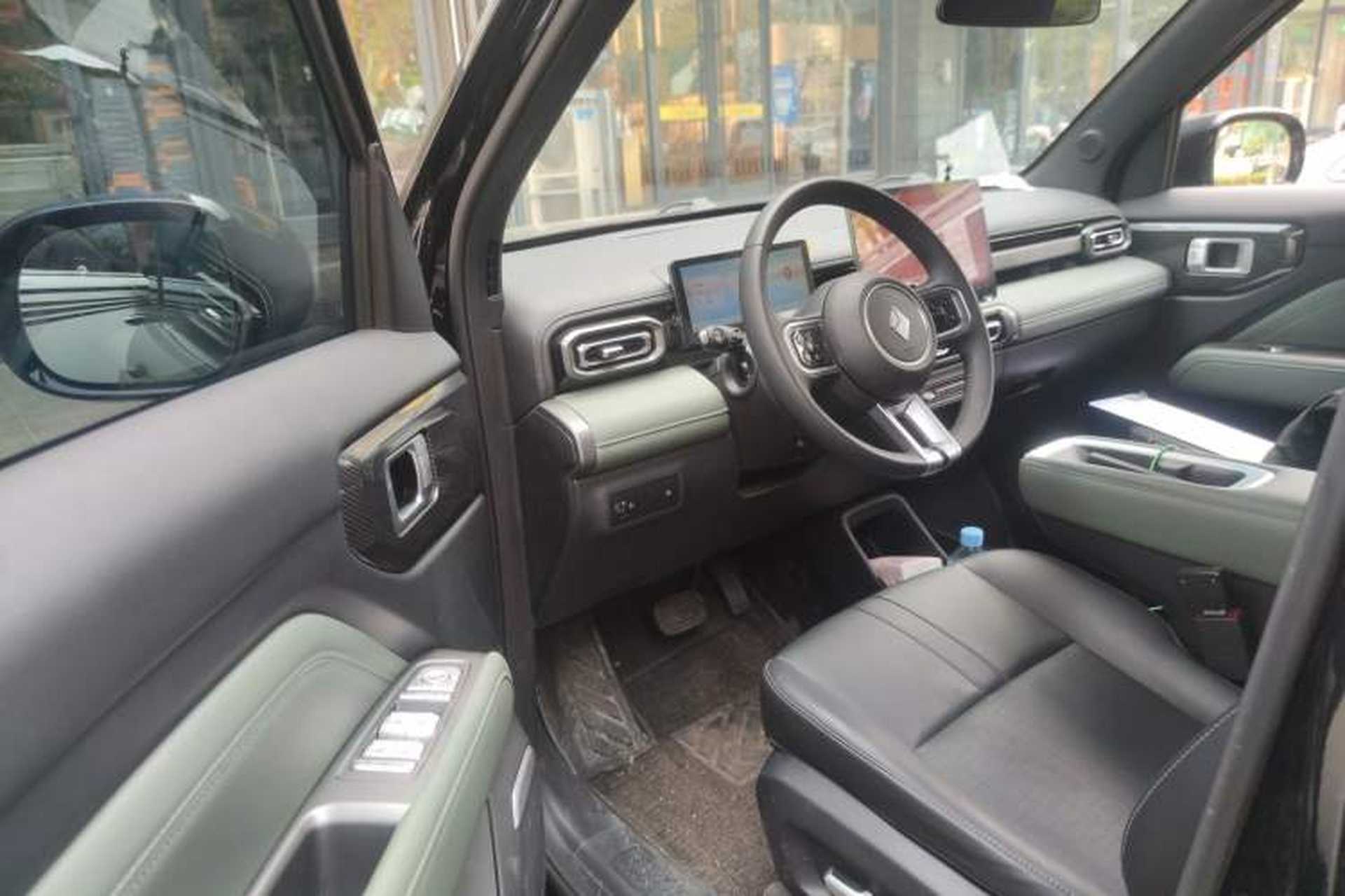 Used Baojun Spark EUV 2026 301km Flagship Edition Interior 3
