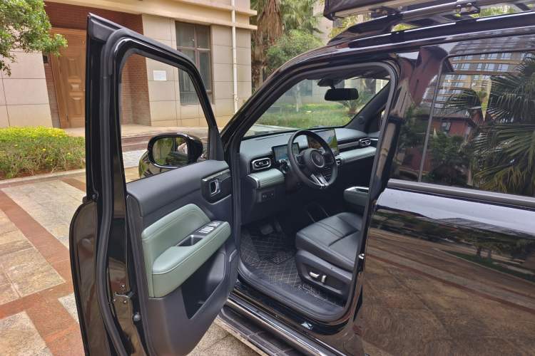 Used Baojun Spark EUV 2026 301km Flagship Edition Interior 4