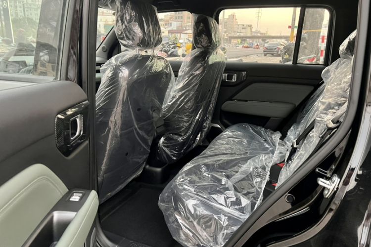 Used Baojun Spark EUV 2026 301km Flagship Edition Interior 4