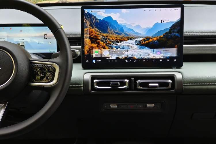 Used Baojun Spark EUV 2026 301km Flagship Edition Interior 6