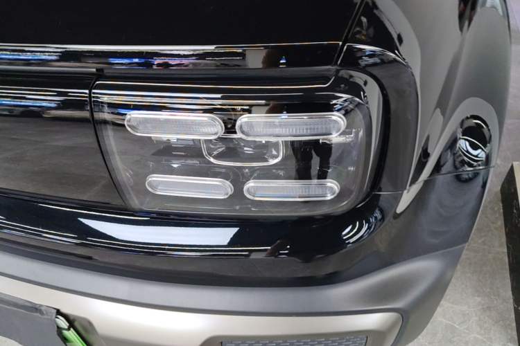 Used Baojun Spark EUV 2026 301km Flagship Edition Left Front Headlight