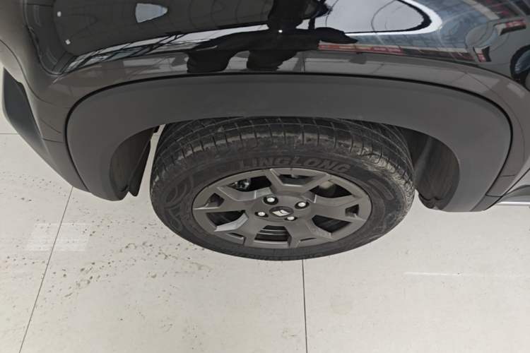 Used Baojun Spark EUV 2026 301km Flagship Edition Left Front Wheel Hub