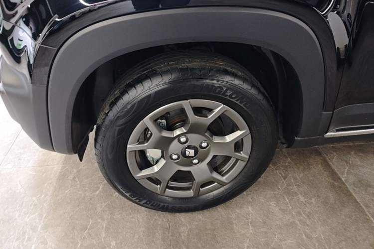 Used Baojun Spark EUV 2026 301km Flagship Edition Left Front Wheel Hub