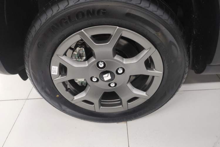 Used Baojun Spark EUV 2026 301km Flagship Edition Left Front Wheel Hub