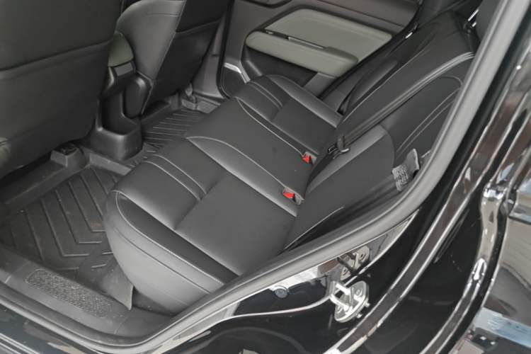 Used Baojun Spark EUV 2026 301km Flagship Edition Left Rear Seat