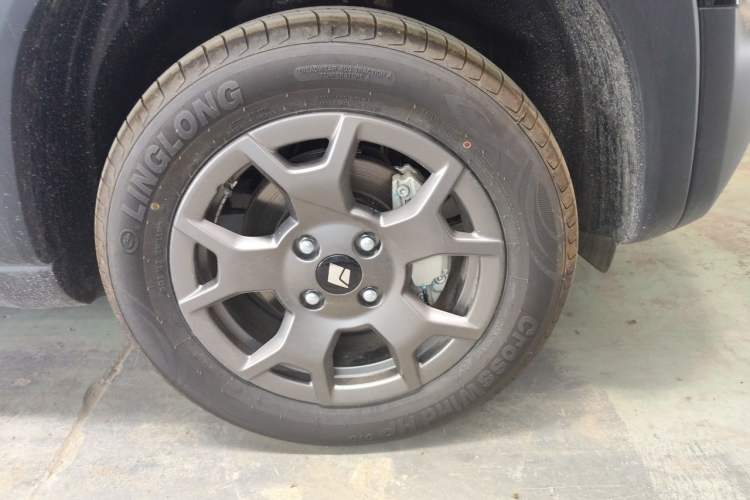 Used Baojun Spark EUV 2026 301km Flagship Edition Right Front Wheel Hub