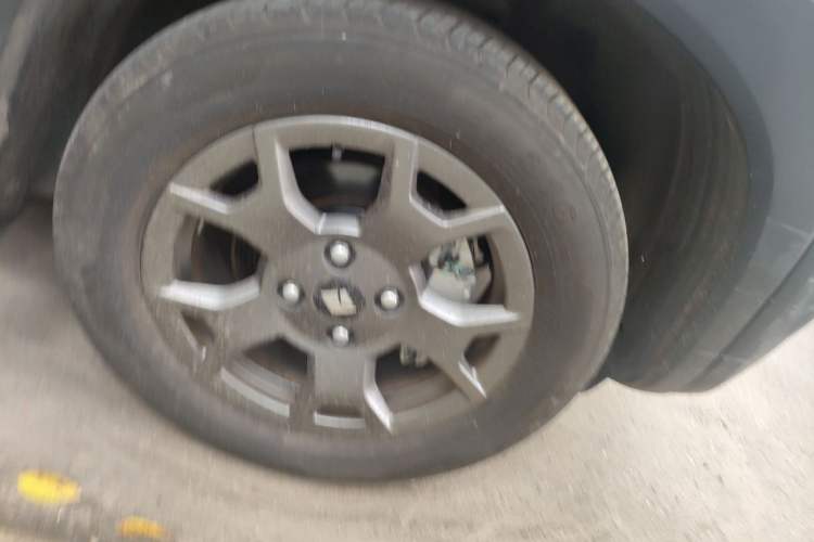 Used Baojun Spark EUV 2026 301km Flagship Edition Right Front Wheel Hub