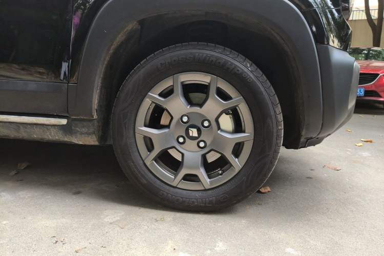 Used Baojun Spark EUV 2026 Model 501km Flagship Edition Right Front Wheel Hub