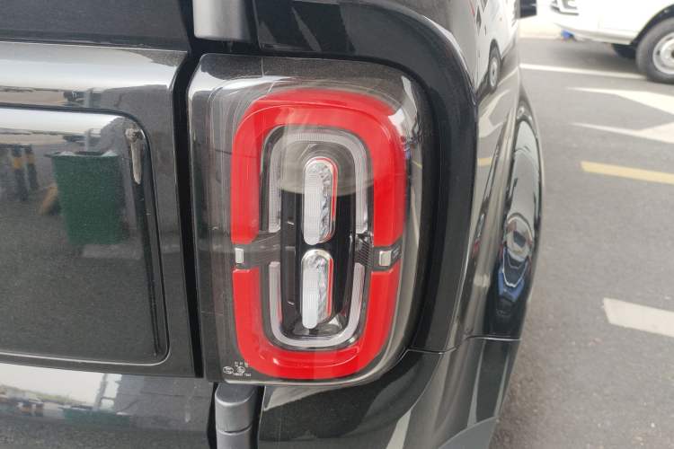 Used Baojun Spark EUV 2026 301km Flagship Edition Right Rear Taillight