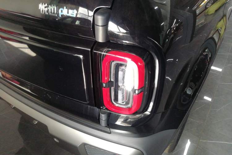 Used Baojun Spark EUV 2026 Model 401km Flagship Edition Right Rear Taillight
