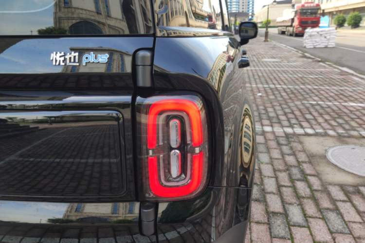 Used Baojun Spark EUV 2026 301km Flagship Edition Right Rear Taillight