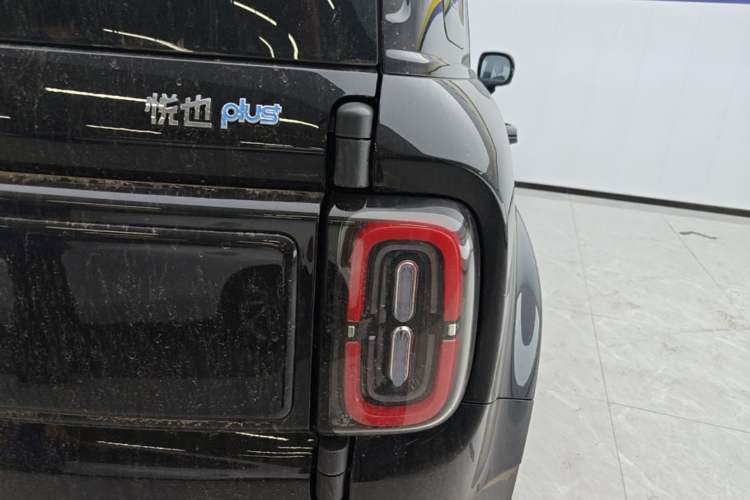 Used Baojun Spark EUV 2026 301km Flagship Edition Right Rear Taillight