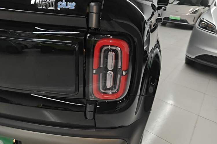 Used Baojun Spark EUV 2026 Model 401km Flagship Edition Right Rear Taillight