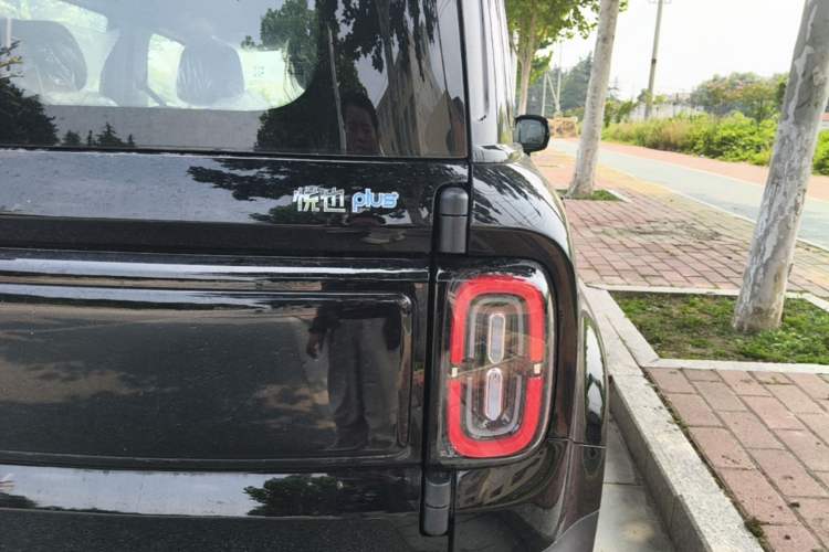 Used Baojun Spark EUV 2026 301km Flagship Edition Right Rear Taillight