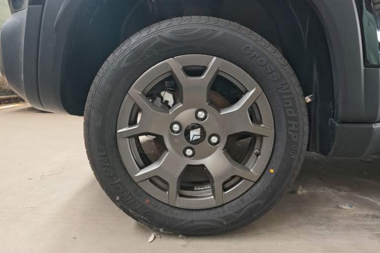 Used Baojun Spark EUV 2026 301km Flagship Edition Right Rear Wheel Hub