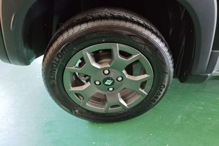 Used Baojun Spark EUV 2026 301km Flagship Edition Right Rear Wheel Hub