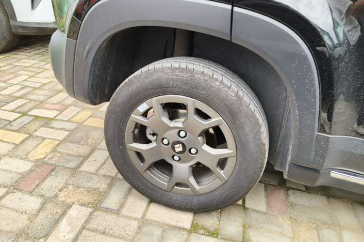 Used Baojun Spark EUV 2026 301km Flagship Edition Right Rear Wheel Hub