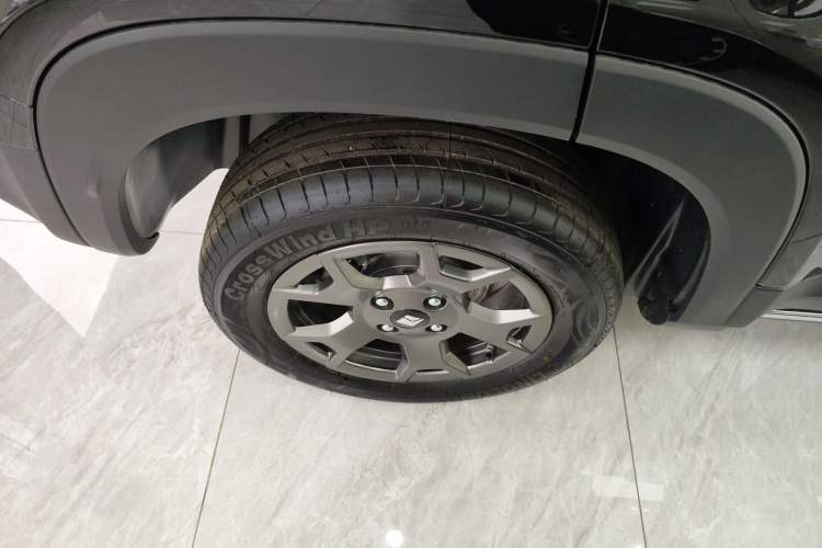 Used Baojun Spark EUV 2026 301km Flagship Edition Right Rear Wheel Hub