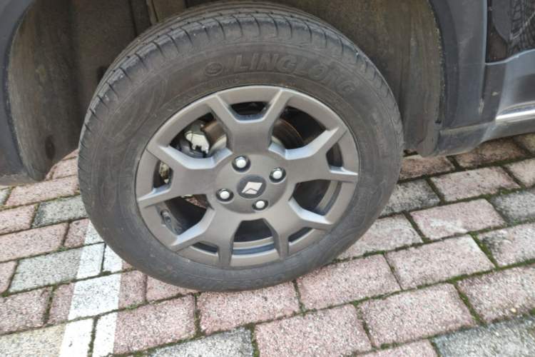 Used Baojun Spark EUV 2026 301km Flagship Edition Right Rear Wheel Hub