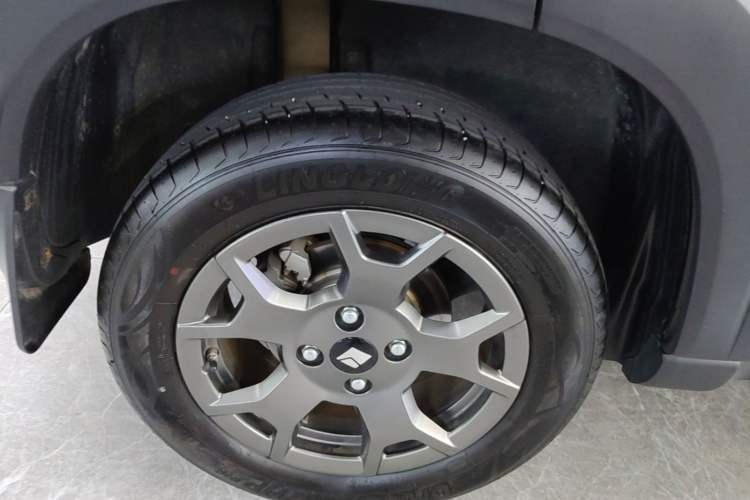 Used Baojun Spark EUV 2026 301km Flagship Edition Right Rear Wheel Hub