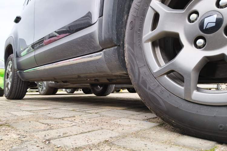 Used Baojun Spark EUV 2026 301km Flagship Edition Right Side Sill