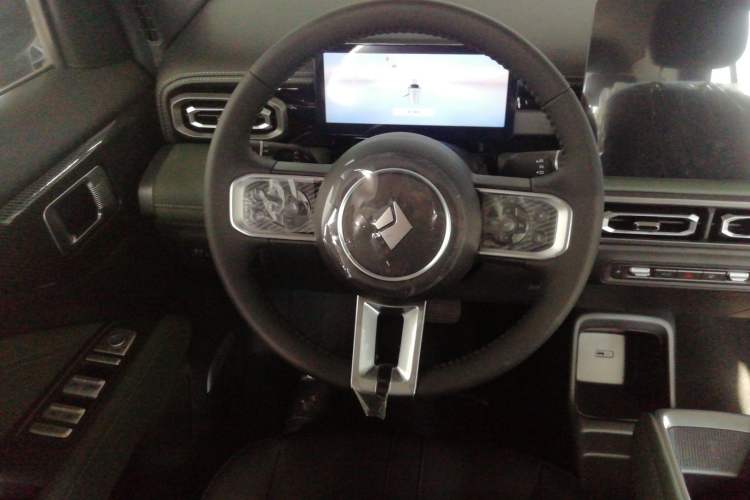 Used Baojun Spark EUV 2026 Model 401km Flagship Edition Steering Wheel