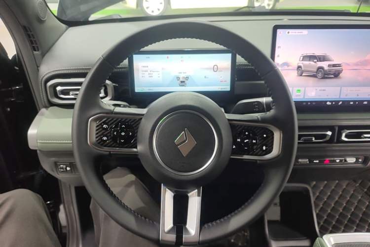 Used Baojun Spark EUV 2026 301km Flagship Edition Steering Wheel