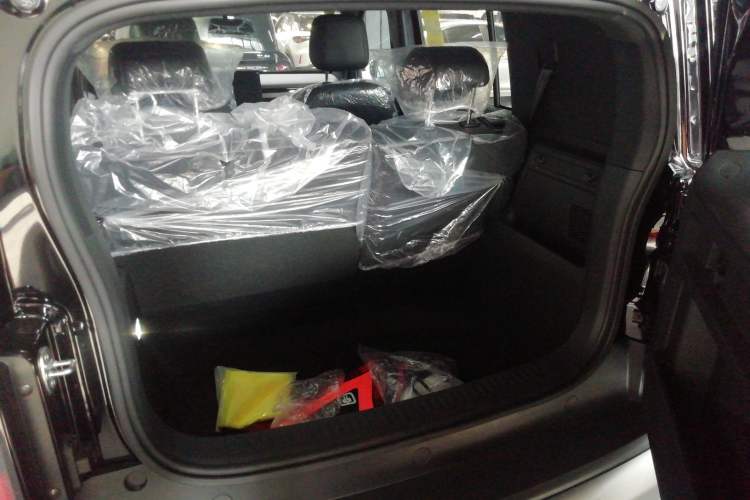 Used Baojun Spark EUV 2026 Model 401km Flagship Edition Trunk