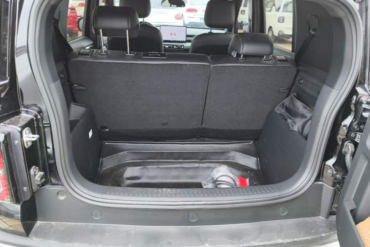 Used Baojun Spark EUV 2026 301km Flagship Edition Trunk
