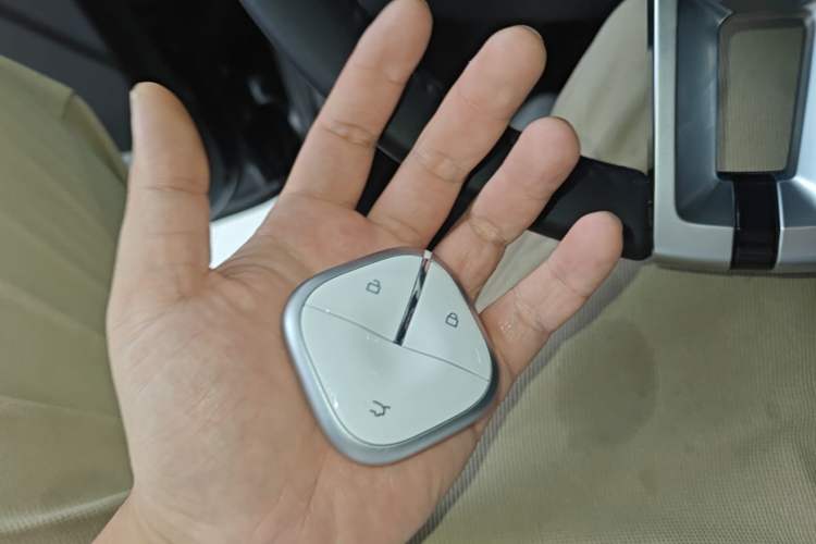 Used Baojun Spark EUV 2026 301km Flagship Edition Vehicle Key