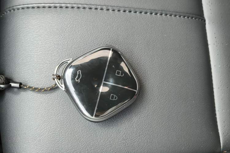 Used Baojun Spark EUV 2026 301km Flagship Edition Vehicle Key