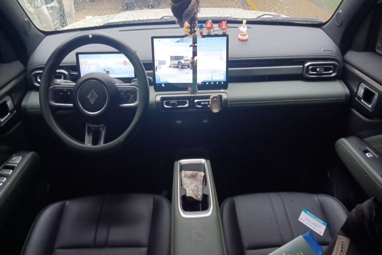 Used Baojun Spark EUV 2026 301km Flagship Edition Center Console