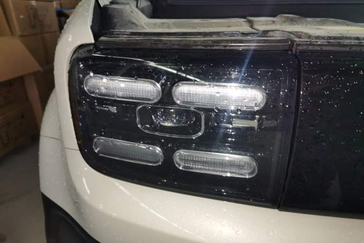 Used Baojun Spark EUV 2026 301km Flagship Edition Right Front Headlight